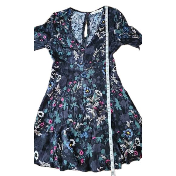 ASTR The Label Black Floral V-Neck Mini Dress Long sleeves Size M Anthropologie - Picture 9 of 9